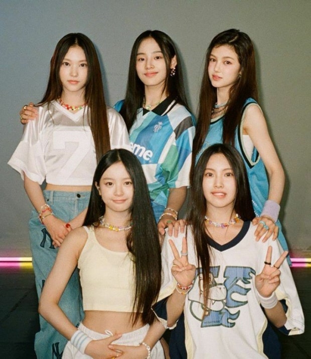 법원, 걸그룹 뉴진스 전속계약 유효 판결…어도어 손 들어줘 기사 이미지