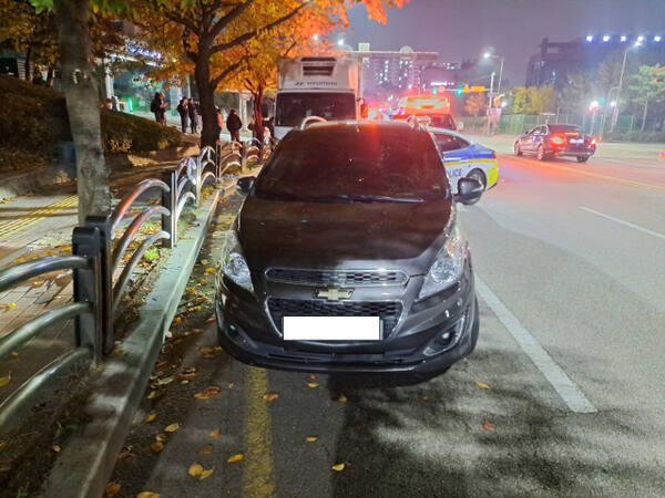 스쿨존서 차량에 깔린 초등생, 시민들이 힘 모아 구조 기사 이미지