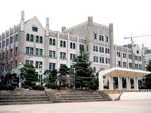 동덕여대 ‘공학 전환’ 제동…학생 86% “여대 정체성 지켜야” 기사 이미지