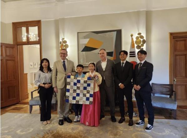 책으로 세계와 소통하다… 강서영어도서관, 서울시 '우수 도서관' 선정 기사 이미지