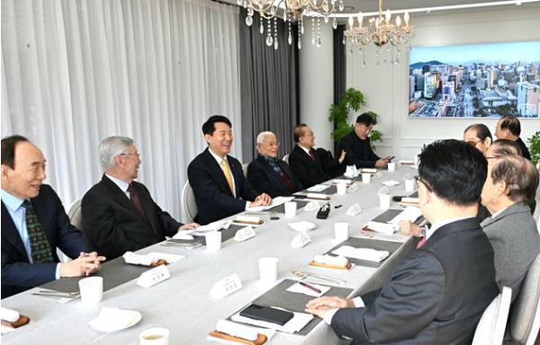 오세훈 서울시장, 12일(월) 국민의힘 상임고문단 간담회 기사 이미지