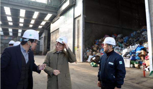 경기도 김성중 부지사, 수도권 직매립 금지 관련 평택 민간처리시설 현장 점검 기사 이미지
