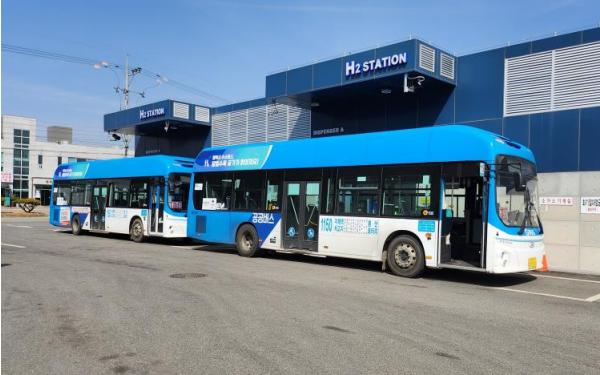 경기도, 전기차·수소차 구매 도민에 총 6,928억 원 지원. 전년 대비 22% 증가 기사 이미지