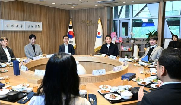 오세훈 서울특별시장, 26일 ‘CES 2026’ 혁신상 수상 기업 간담회 기사 이미지