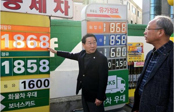 유가 상승 대응 나선 인천시… 주유소 현장 점검