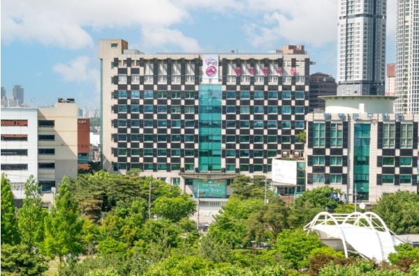 재봉틀보다 먼저 필요한 건 사람… 동대문구, 봉제 인력 길러 현장에 보낸다