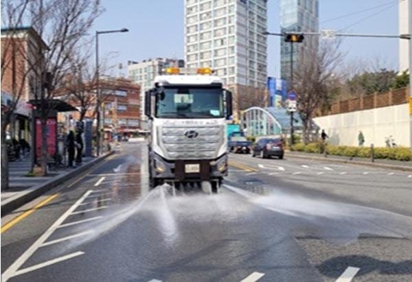 서울시, '3월 봄맞이 대청소의 달'…물청소로 먼지 씻는다