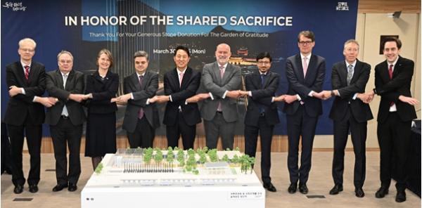 오세훈 시장,  감사의정원 석재기증국 주한외교단 간담회