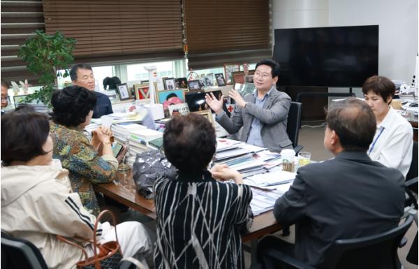 용인특례시, “수지구 성복동 복합문화체육복지센터 건립 위해 경제성 높이는 방안 연구 중” 