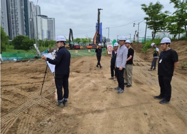 인천 서구, 경서3구역 지구 외 도로개설공사 현장점검... 안전·공정관리 당부