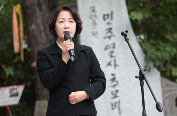 추미애, 경기도 민주화운동희생자 추모제 참석 “민주화는 현재진행형…주권자인 국민의 뜻 받들어야”