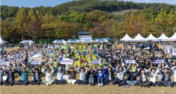 2천여 시민 함께 뛰고 웃었다…광명시 개청 45주년 광명 시민의 날 기념 시민화합체육대회 성황